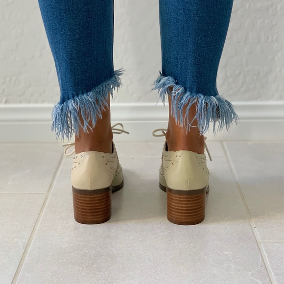 Distressed Studded Block Heel Lace Up Oxford - Picture 5 of 7